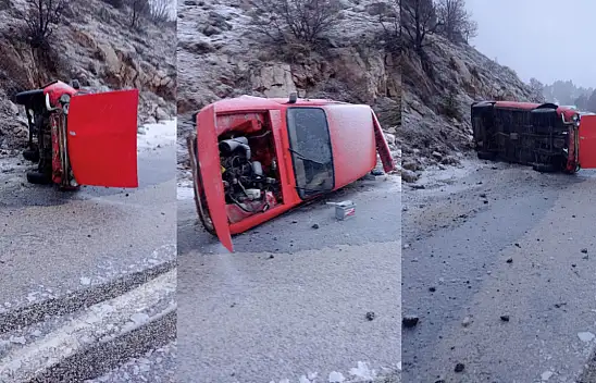 Kayseri'de şiddetli rüzgar otomobili yan yatırdı!