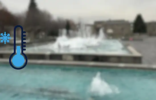 Kayseri'de soğuk hava onları da vurdu: Şehrin ortasında buz kesen görüntüler!