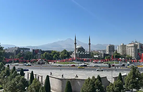 Kayseri'de son hafta telaşı -Vatandaş randevu bulmakta zorlanıyor!