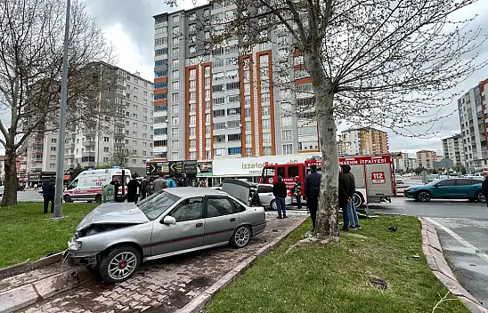 Kayseri'de trafik kazası: 3 yaralı