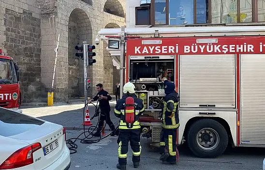 Kayseri'de Ünlü Restoranda Baca Yangını Çıktı!