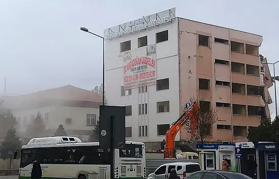 Kayseri'de yıkılan Devlet Hastanesi'nin yerine yeni hastane mi yapılacak?