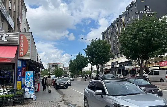 Kayseri'de yoğun mesai başladı – Pazar günü dükkanları açtılar!