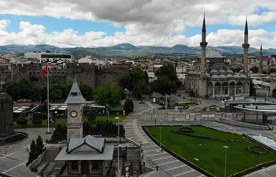 Kayseri'den kısa kısa - Yahyalı kaza, Aşkın Genç, Otoyol, Astrolog, Kayserispor...