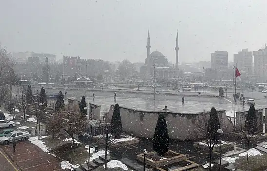 Kayseri'den kısa kısa - Yangın, Baki Ersoy, Meteoroloji, Yeni demiryolu, Erciyes, Kayserispor....