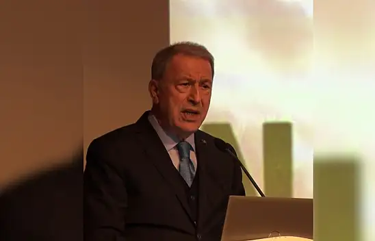 Kayseri Eğitim Sempozyumu'nda konuşan Akar'dan dikkat çeken eğitim mesajı