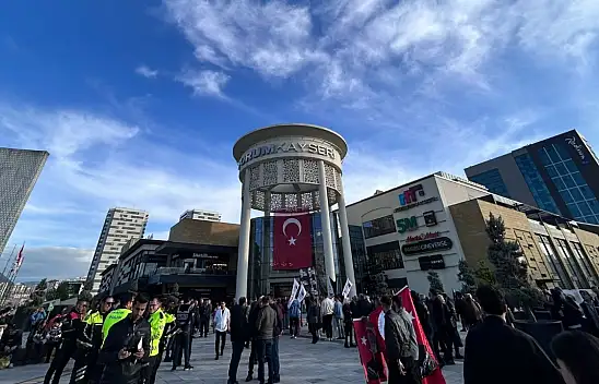 Kayseri Forum önündeki kalabalığın sebebi belli oldu!