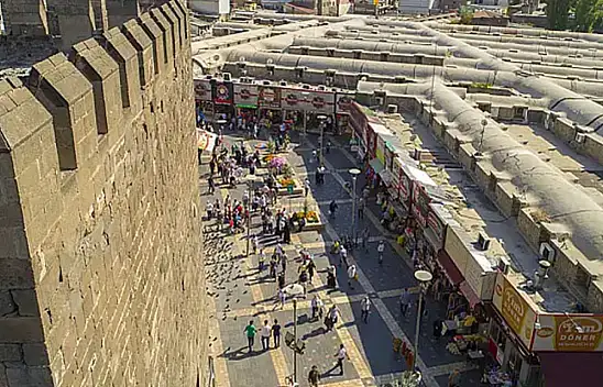 Kayseri haftayı kapattı: Bugün asayiş haberi gündemi sarstı, Kıdem Tazminat Fonu görüşüldü, Gözler Kayserispor maçında! İşte Kayseri'den kısa kısa haberler...