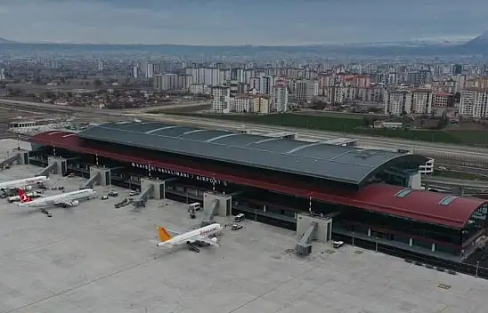 Kayseri Havalimanı'nda uçakların biri indi biri kalktı: Yolcu sayısı milyonlara ulaştı!