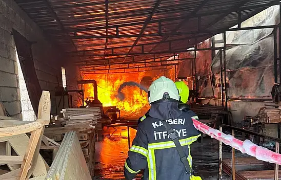 Kayseri İtfaiyesi'nden OSB'deki yangına anında müdahale