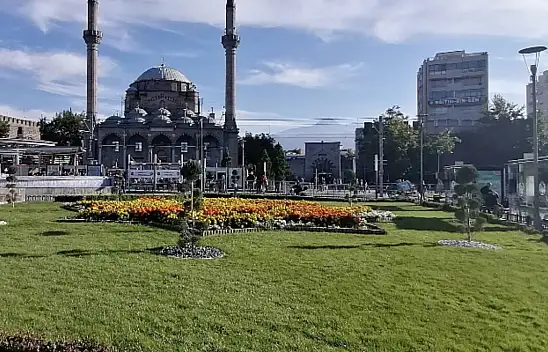 Kayseri kısa kısa: Denetim, Hulusi Akar, Dev şirket, Konut patlaması, Biber fiyatları, Kayserispor...