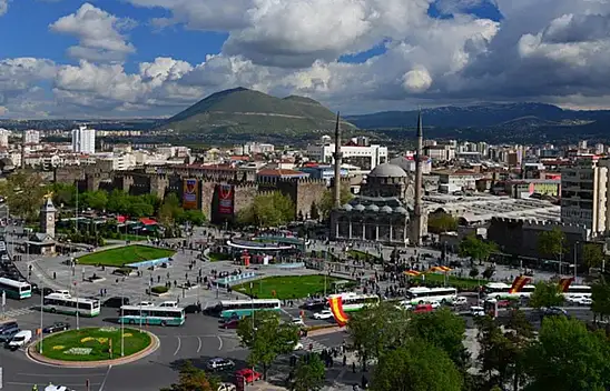 Kayseri kısa kısa: Yangın, Grev, Sektör krizi, Next Sosyal, Sağanak Yağış, Kayserispor...