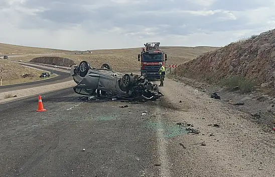 Kayseri-Malatya yolunda otomobil devrildi - Yaralılar var!