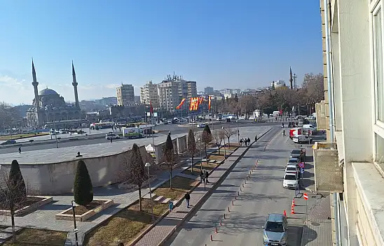 Kayseri'nin bu sokağında yasak tanınmıyor!