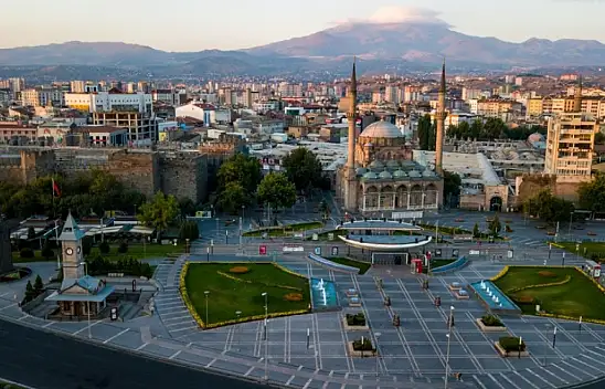 Kayseri'nin çevresinde görüldü- Çok az kişi bunu görebiliyor