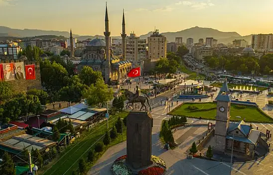 Kayseri'nin kalbindeki 45 sır yeniden açılıyor! Bu yapıların hikâyesini çok az kişi biliyor