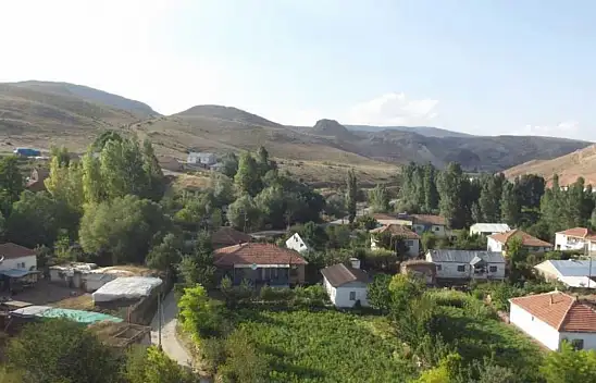 Kayseri'nin köylerinde telefon çilesi - 'Yıl oldu 2025!'