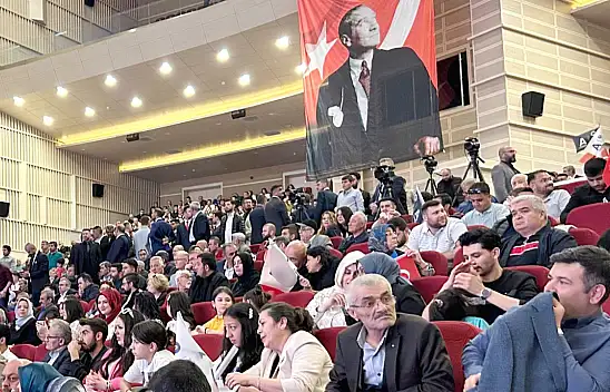 Kayseri'nin meşhur pankartı o başkan için de açıldı!