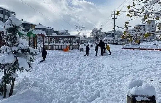 Kayseri'nin o ilçesine müjdeli haber geldi: Okullar 1 gün daha tatil!