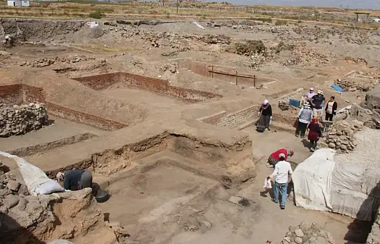Kayseri'nin binlerce yıllık tarihi gün yüzüne çıkıyor!