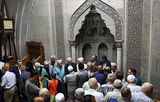 Kayseri Protokolü Hunat Camii'nde Bayramlaştı!