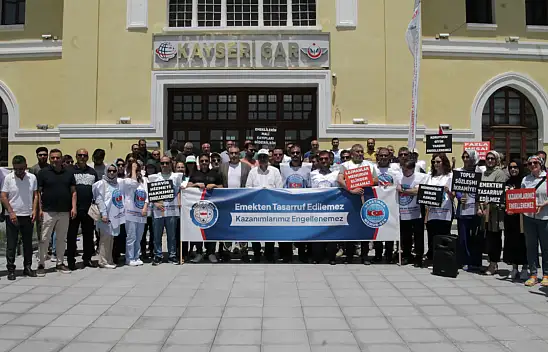 Kayseri Tren Garında Memur Ve Emekli Hakları İçin Toplanıldı