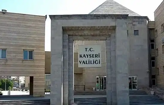 Kayseri Valiliğinde acı kayıp!
