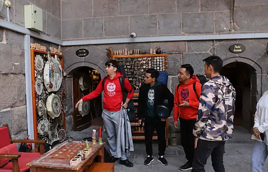 Kayseri'ye gelmişlerdi: Türk Kanı performansları dikkat çekti!