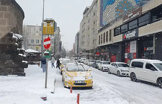 Kayseri'ye kar yeniden geliyor: İşte tarihi!