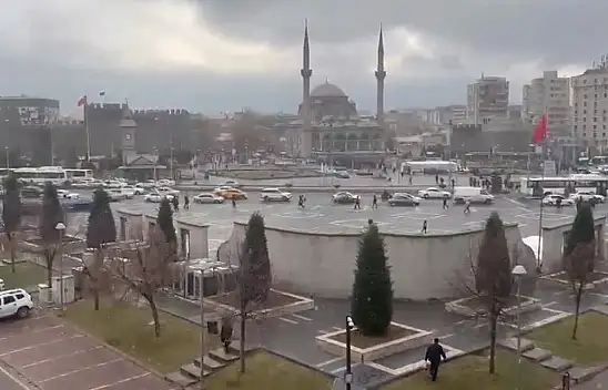 Kayseri'ye yılın ilk karı yağdı