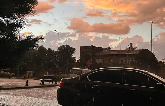 Kayseri'yi sağanak yağış vurdu!