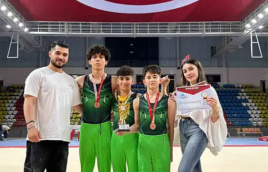 Kayseri'yi temsil eden sporcular Türkiye üçüncüsü oldu!