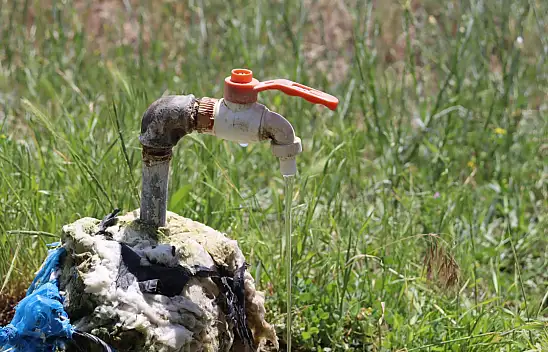 Kayserili Muhtarın Su İsyanı -  '2. astronotumuz uzaya gitti, bizde su yok!'