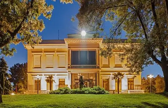 Kayserili Ünlü Ailenin Köşkü İcradan Satılıyor!