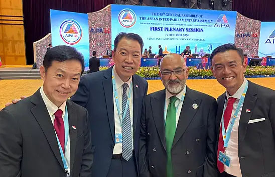 Kayserili vekil Laos'ta Asyalı devlet adamlarına hitap etti!