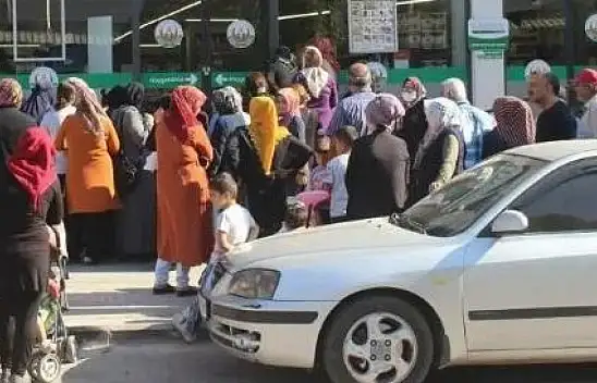 Kayserililer bugün indirime doyacak - Herkes buraya akın ediyor!