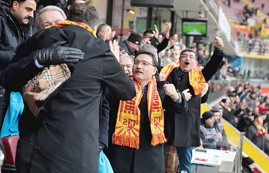 Kayserispor'a Hulusi Akar morali! Konyaspor zaferini tribünden izledi