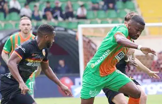 Kayserispor-Alanyaspor maçının yeri ve saati değişti! İşte ayrıntılar