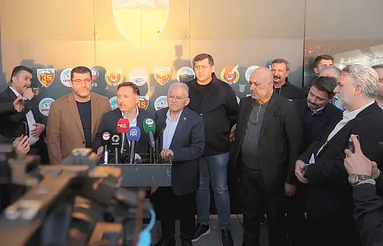 Kayserispor'da gözler o ismi aradı! Tribünde dikkat çeken buluşma