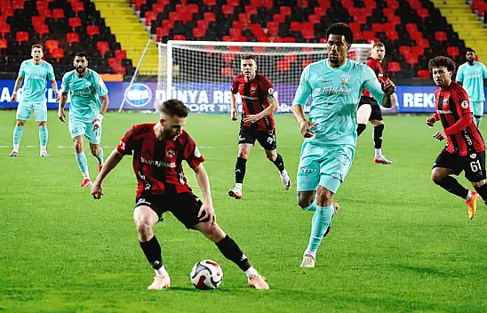 Kayserispor'da hareketli saatler! Baran'dan sonra bir ayrılık daha