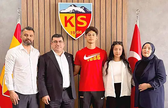 Kayserispor'da ilk imzayı profesörün oğlu attı: Sıra hangi futbolcuda?