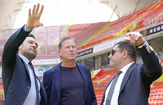 Kayserispor'da yeni hoca Antalya'ya uçakla inecek!