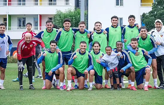 Kayserispor'un antrenmanında yeni yıldız adayı dikkat çekti