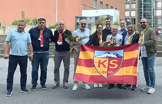 Kayserispor Yöneticileri ve taraftarları Dortmund'ta Milli Takımı yalnız bırakmadı