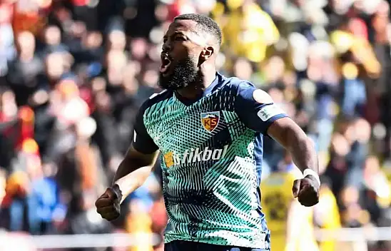 Kayserisporlu Nazon'un mutlu günü...