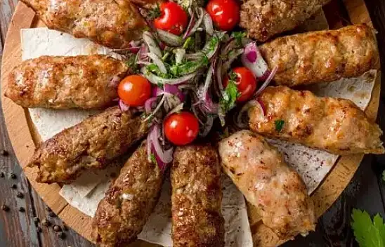 Kıbrıs'tan Kayseri'ye özgü bir lezzet 'Şeftali Kebabı'