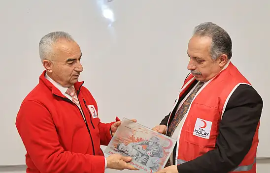 Kızılay'dan Başkan Yalçın'a övgü ve teşekkür plaketi