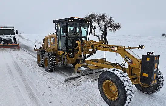 Kocasinan'da karla mücadele 7/24 sürüyor: Şehirde, kırsalda...