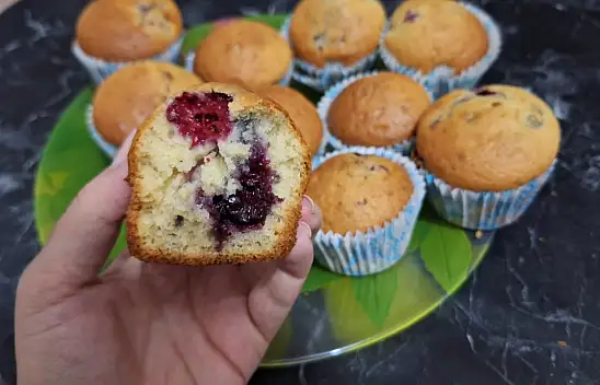 Kolay kek tarifleri – Orman meyveli muffin kek