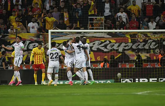 Konyasporlu futbolcu Ali Çamlı'yı hedef aldı - 'Futbolcu olduğuma utandım'